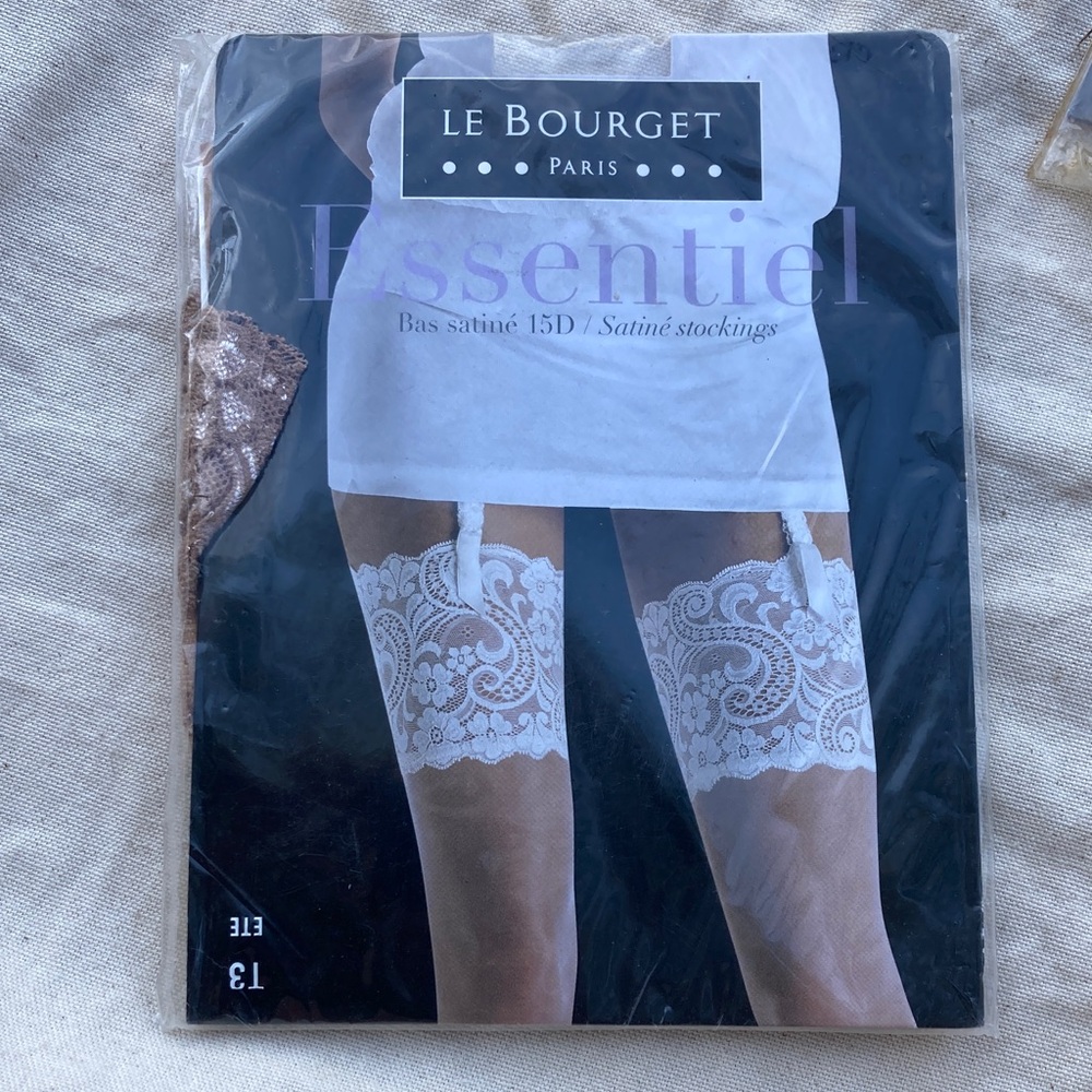 Le Bourget Paris Nude wide lace top thigh stockings L